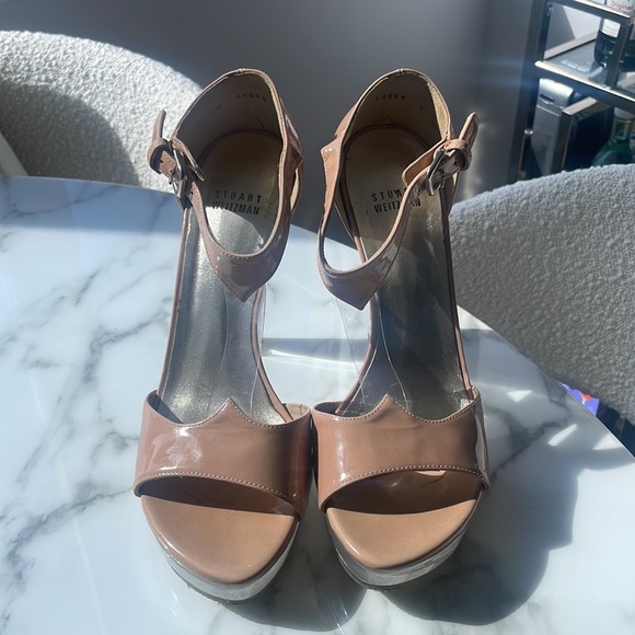 Stuart Weitzman Nude Patent Leather Platform Heels - Picture 2 of 3